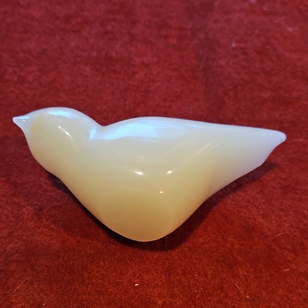 Elegant vintage onyx Bird Figurine